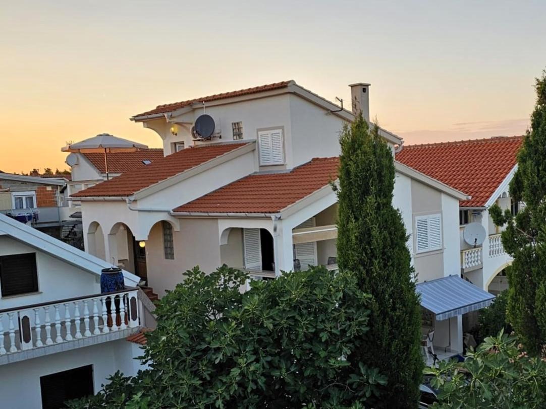 Apartmani Juric Вир Екстер'єр фото