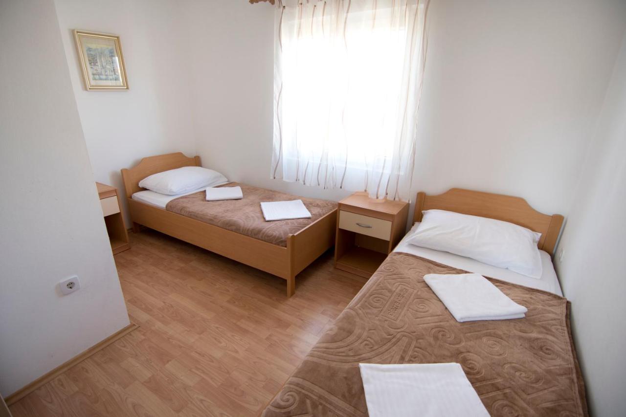 Apartmani Juric Вир Екстер'єр фото