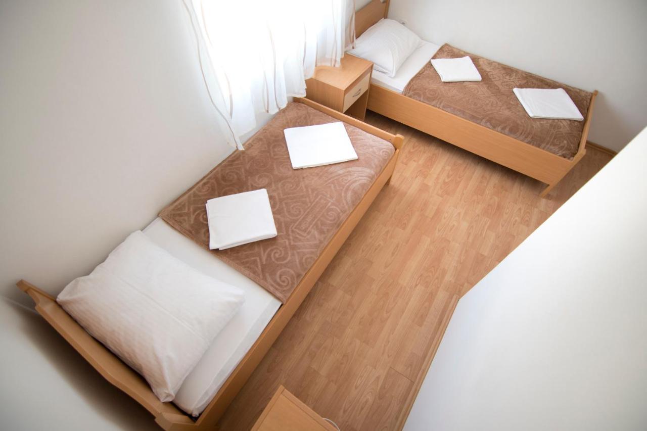 Apartmani Juric Вир Екстер'єр фото