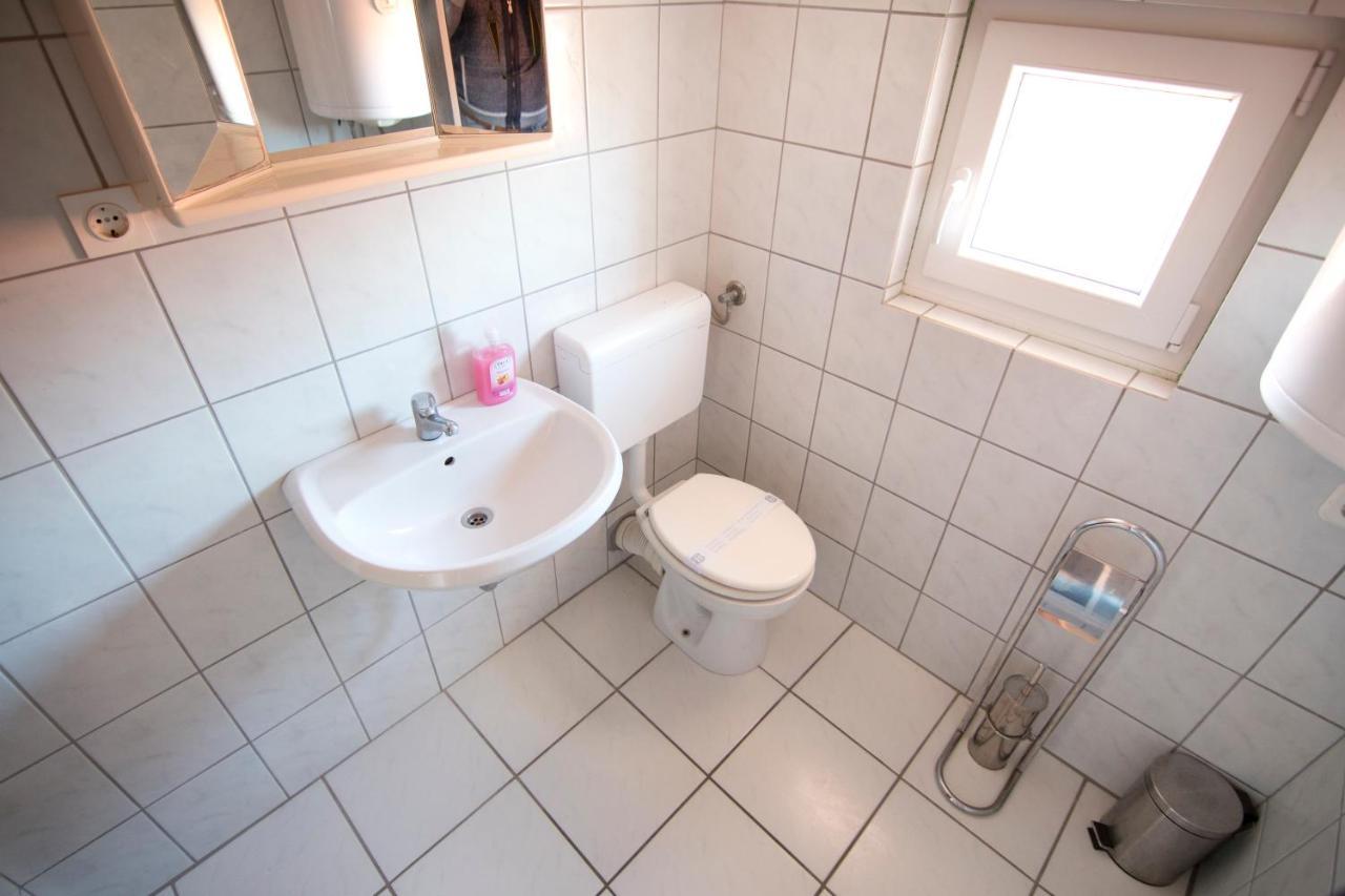 Apartmani Juric Вир Екстер'єр фото